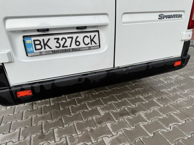 Белый Мерседес Sprinter, объемом двигателя 2.2 л и пробегом 360 тыс. км за 9399 $, фото 14 на Automoto.ua