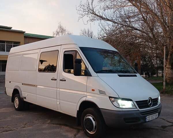 Белый Мерседес Sprinter, объемом двигателя 2.7 л и пробегом 757 тыс. км за 13400 $, фото 1 на Automoto.ua