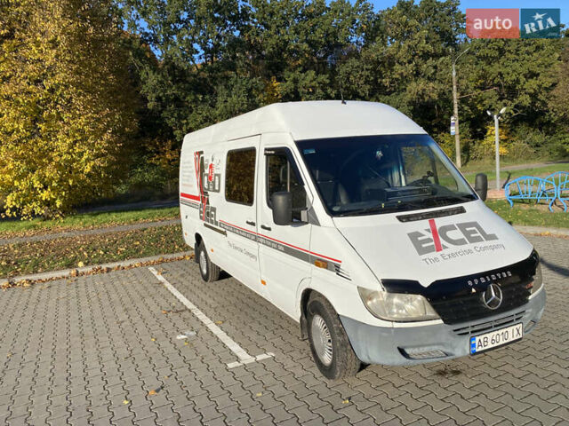 Белый Мерседес Sprinter, объемом двигателя 2.7 л и пробегом 309 тыс. км за 9200 $, фото 8 на Automoto.ua