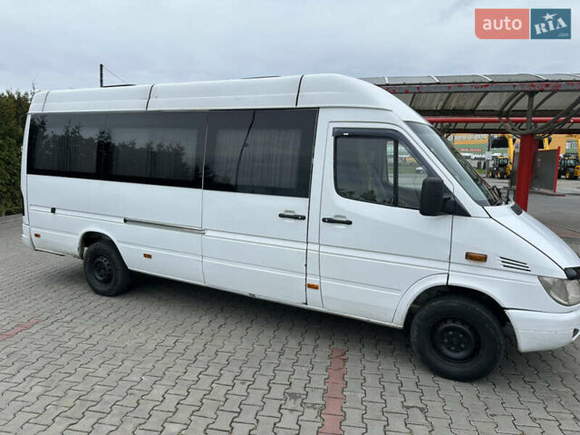 Белый Мерседес Sprinter, объемом двигателя 2.7 л и пробегом 778 тыс. км за 7800 $, фото 1 на Automoto.ua