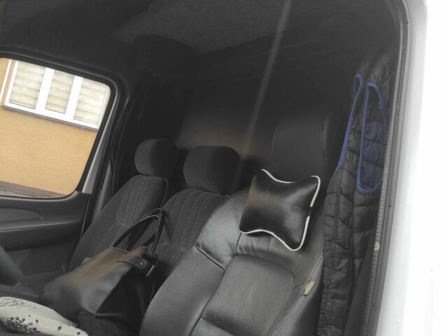 Мерседес Sprinter 2002 у Києві на Automoto.ua Білий Мерседес Sprinter, об'ємом двигуна 2.1 л та пробігом 570 тис. км за 16300 $, фото 5 на Automoto.ua