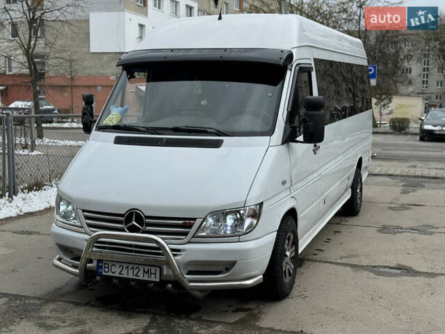Белый Мерседес Sprinter, объемом двигателя 0 л и пробегом 300 тыс. км за 11000 $, фото 2 на Automoto.ua