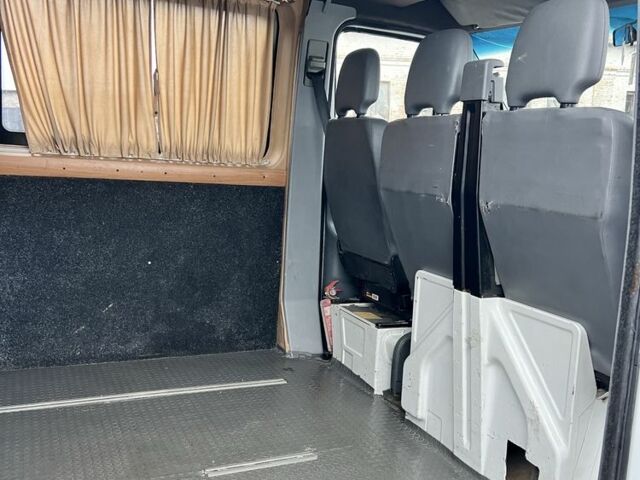 Белый Мерседес Sprinter, объемом двигателя 2.7 л и пробегом 900 тыс. км за 10000 $, фото 10 на Automoto.ua