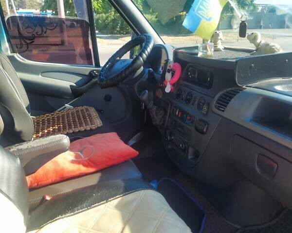 Белый Мерседес Sprinter, объемом двигателя 0 л и пробегом 900 тыс. км за 2000 $, фото 4 на Automoto.ua