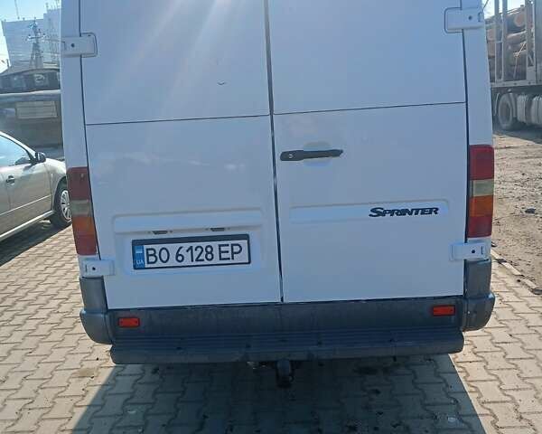 Білий Мерседес Sprinter, об'ємом двигуна 2.15 л та пробігом 566 тис. км за 7000 $, фото 2 на Automoto.ua