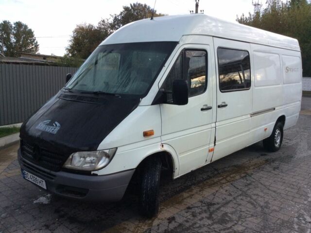 Белый Мерседес Sprinter, объемом двигателя 0 л и пробегом 600 тыс. км за 4500 $, фото 5 на Automoto.ua