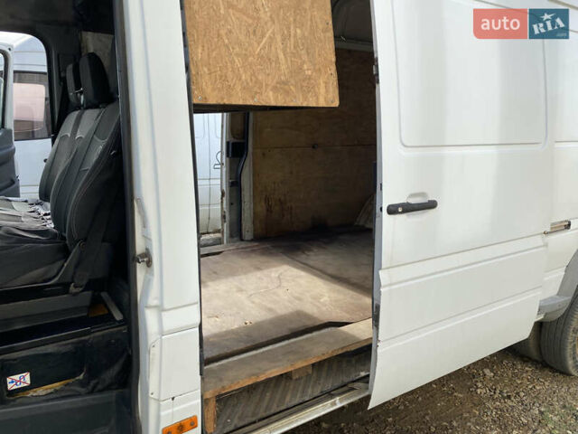 Білий Мерседес Sprinter, об'ємом двигуна 2.69 л та пробігом 532 тис. км за 11500 $, фото 17 на Automoto.ua