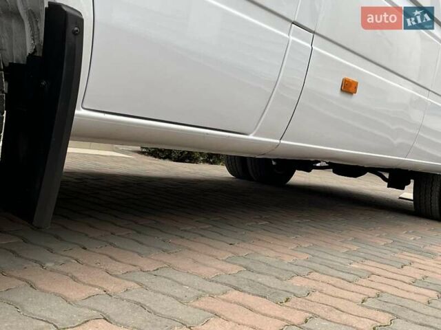 Белый Мерседес Sprinter, объемом двигателя 2.7 л и пробегом 102 тыс. км за 23900 $, фото 26 на Automoto.ua