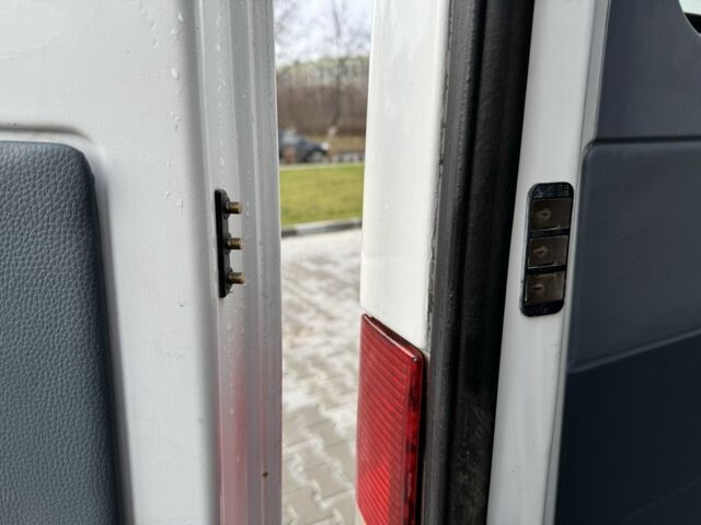 Белый Мерседес Sprinter, объемом двигателя 2.2 л и пробегом 360 тыс. км за 9399 $, фото 17 на Automoto.ua