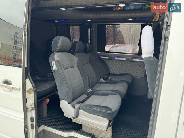 Белый Мерседес Sprinter, объемом двигателя 0 л и пробегом 300 тыс. км за 11000 $, фото 11 на Automoto.ua