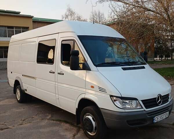 Белый Мерседес Sprinter, объемом двигателя 2.7 л и пробегом 757 тыс. км за 13400 $, фото 49 на Automoto.ua