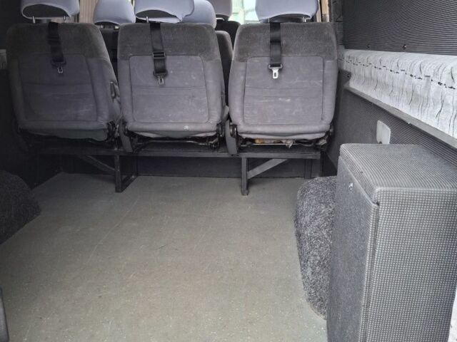 Мерседес Sprinter 2002 в Нововолынск на Automoto.ua Белый Мерседес Sprinter, объемом двигателя 2.7 л и пробегом 980 тыс. км за 11800 $, фото 7 на Automoto.ua