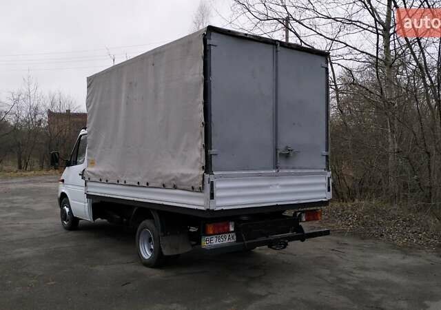 Белый Мерседес Sprinter, объемом двигателя 2.7 л и пробегом 326 тыс. км за 13500 $, фото 2 на Automoto.ua