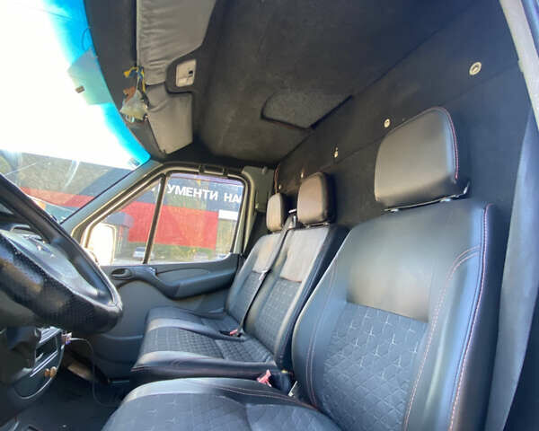 Белый Мерседес Sprinter, объемом двигателя 2.7 л и пробегом 309 тыс. км за 9200 $, фото 27 на Automoto.ua