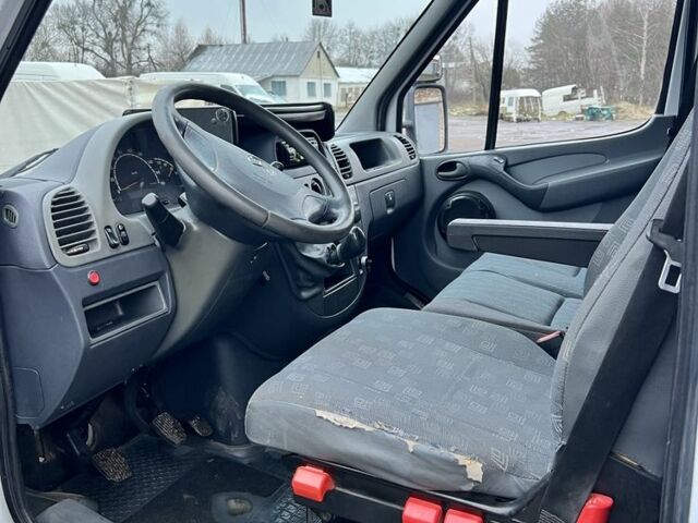 Белый Мерседес Sprinter, объемом двигателя 2.7 л и пробегом 900 тыс. км за 10000 $, фото 8 на Automoto.ua