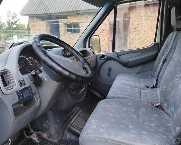 Білий Мерседес Sprinter, об'ємом двигуна 2.7 л та пробігом 378 тис. км за 12500 $, фото 9 на Automoto.ua