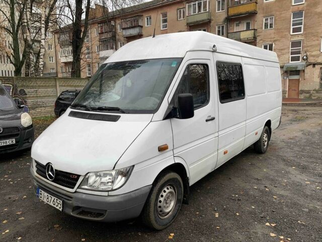 Белый Мерседес Sprinter, объемом двигателя 2.7 л и пробегом 320 тыс. км за 3550 $, фото 4 на Automoto.ua