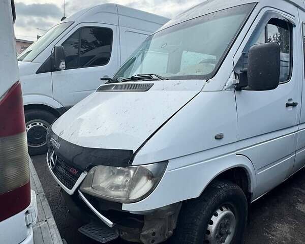 Білий Мерседес Sprinter, об'ємом двигуна 2.15 л та пробігом 236 тис. км за 3600 $, фото 2 на Automoto.ua
