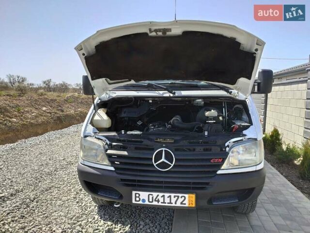 Белый Мерседес Sprinter, объемом двигателя 0 л и пробегом 260 тыс. км за 23900 $, фото 38 на Automoto.ua