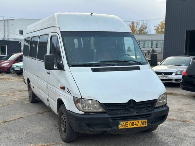 Білий Мерседес Sprinter, об'ємом двигуна 2.2 л та пробігом 300 тис. км за 3699 $, фото 1 на Automoto.ua