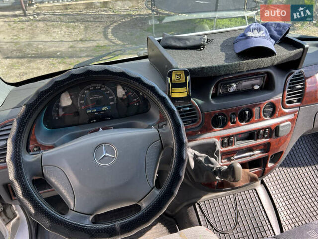 Белый Мерседес Sprinter, объемом двигателя 2.69 л и пробегом 400 тыс. км за 13500 $, фото 10 на Automoto.ua