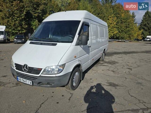 Белый Мерседес Sprinter, объемом двигателя 2.15 л и пробегом 655 тыс. км за 10800 $, фото 1 на Automoto.ua