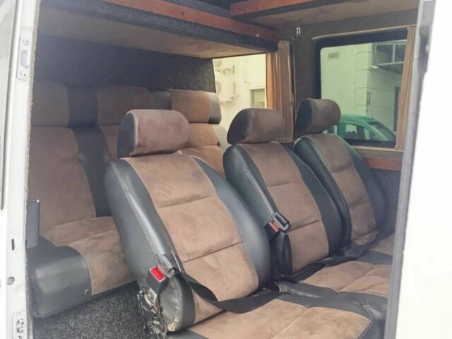 Білий Мерседес Sprinter, об'ємом двигуна 2.7 л та пробігом 420 тис. км за 10700 $, фото 3 на Automoto.ua
