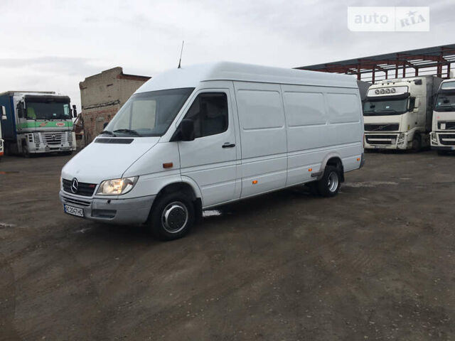 Белый Мерседес Sprinter, объемом двигателя 0 л и пробегом 227 тыс. км за 19800 $, фото 1 на Automoto.ua