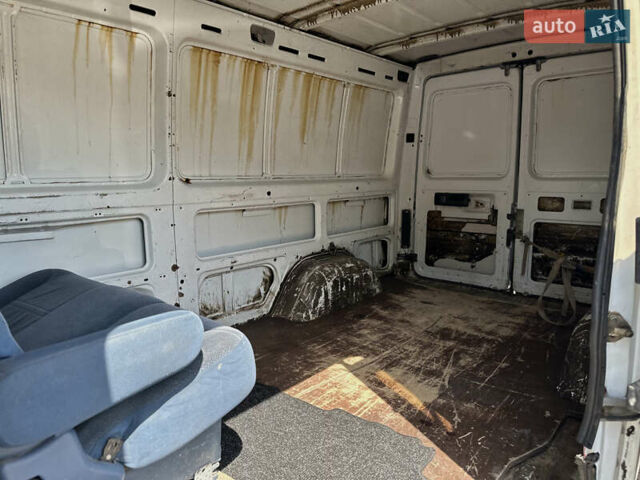 Белый Мерседес Sprinter, объемом двигателя 2.15 л и пробегом 550 тыс. км за 4600 $, фото 23 на Automoto.ua