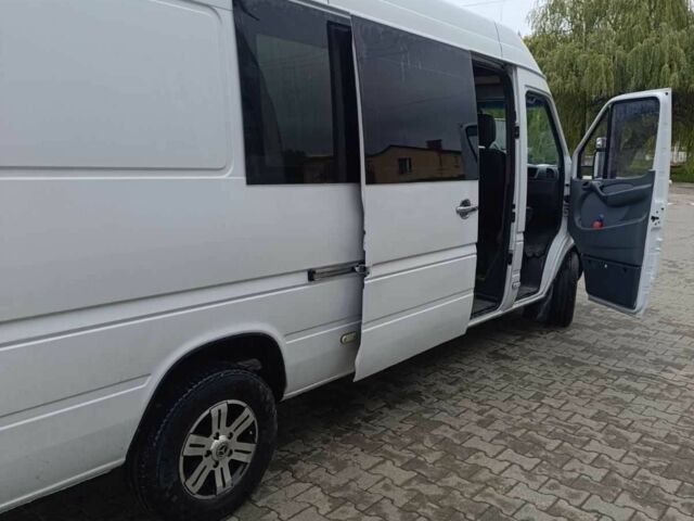 Білий Мерседес Sprinter, об'ємом двигуна 2.7 л та пробігом 420 тис. км за 10700 $, фото 5 на Automoto.ua