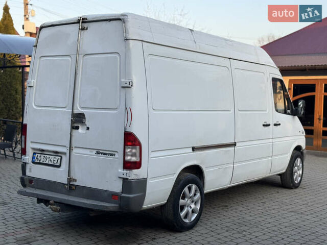 Белый Мерседес Sprinter, объемом двигателя 2.15 л и пробегом 500 тыс. км за 4999 $, фото 3 на Automoto.ua