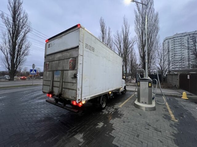 Белый Мерседес Sprinter, объемом двигателя 2.1 л и пробегом 460 тыс. км за 7500 $, фото 3 на Automoto.ua