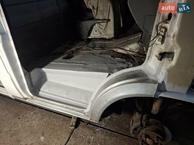 Белый Мерседес Sprinter, объемом двигателя 2.15 л и пробегом 365 тыс. км за 7500 $, фото 1 на Automoto.ua