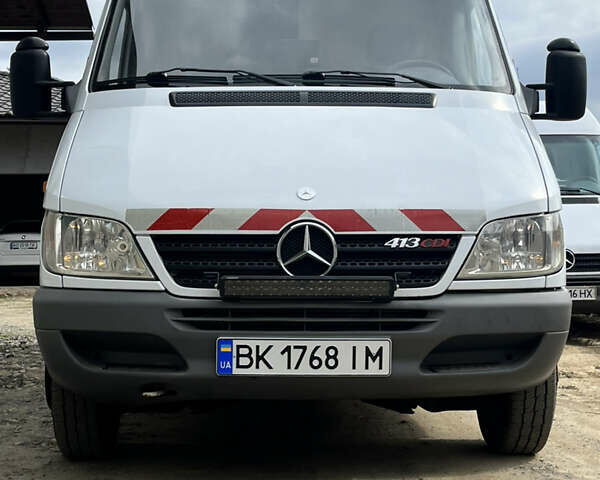 Белый Мерседес Sprinter, объемом двигателя 2.15 л и пробегом 157 тыс. км за 15600 $, фото 52 на Automoto.ua