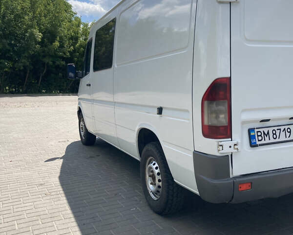 Белый Мерседес Sprinter, объемом двигателя 2.2 л и пробегом 340 тыс. км за 7200 $, фото 3 на Automoto.ua
