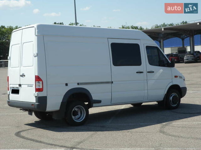 Белый Мерседес Sprinter, объемом двигателя 2.15 л и пробегом 658 тыс. км за 13900 $, фото 16 на Automoto.ua