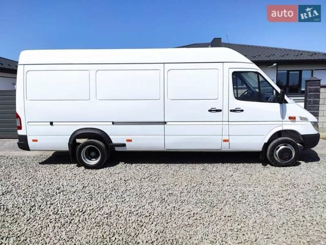 Белый Мерседес Sprinter, объемом двигателя 0 л и пробегом 260 тыс. км за 23900 $, фото 33 на Automoto.ua