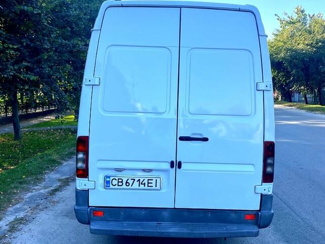 Белый Мерседес Sprinter, объемом двигателя 2.1 л и пробегом 300 тыс. км за 8999 $, фото 4 на Automoto.ua