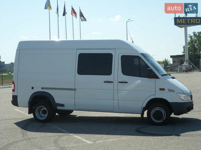 Белый Мерседес Sprinter, объемом двигателя 2.15 л и пробегом 658 тыс. км за 13900 $, фото 14 на Automoto.ua
