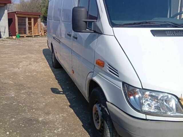Білий Мерседес Sprinter, об'ємом двигуна 2.2 л та пробігом 30 тис. км за 4650 $, фото 2 на Automoto.ua