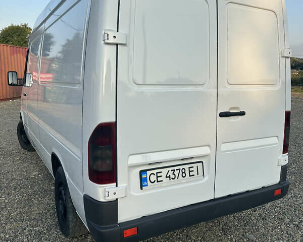 Белый Мерседес Sprinter, объемом двигателя 2.15 л и пробегом 700 тыс. км за 8000 $, фото 18 на Automoto.ua
