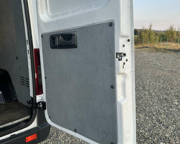 Белый Мерседес Sprinter, объемом двигателя 2.15 л и пробегом 700 тыс. км за 8000 $, фото 14 на Automoto.ua