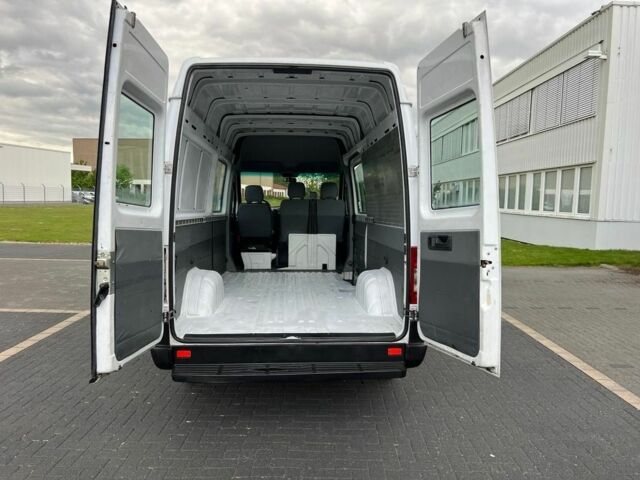 Белый Мерседес Sprinter, объемом двигателя 2.2 л и пробегом 450 тыс. км за 2900 $, фото 16 на Automoto.ua