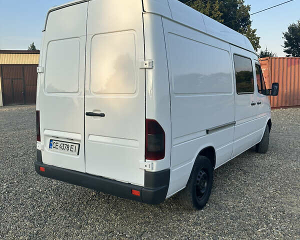 Белый Мерседес Sprinter, объемом двигателя 2.15 л и пробегом 700 тыс. км за 8000 $, фото 20 на Automoto.ua