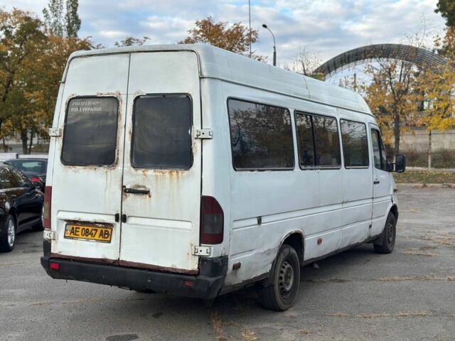 Білий Мерседес Sprinter, об'ємом двигуна 2.2 л та пробігом 300 тис. км за 3699 $, фото 5 на Automoto.ua