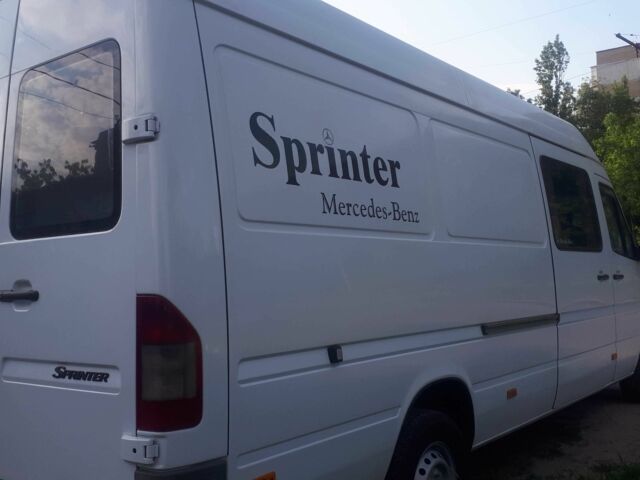 Білий Мерседес Sprinter, об'ємом двигуна 2.2 л та пробігом 500 тис. км за 10000 $, фото 1 на Automoto.ua