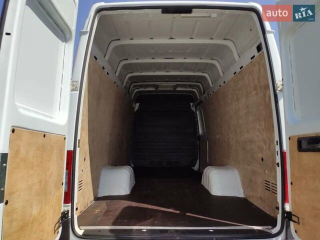 Белый Мерседес Sprinter, объемом двигателя 0 л и пробегом 260 тыс. км за 23900 $, фото 27 на Automoto.ua
