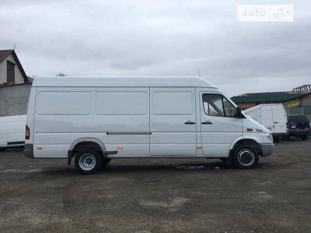 Белый Мерседес Sprinter, объемом двигателя 0 л и пробегом 227 тыс. км за 19800 $, фото 6 на Automoto.ua