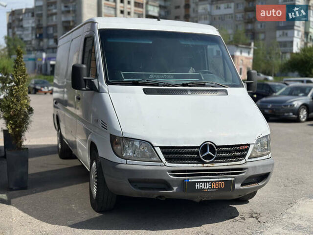 Белый Мерседес Sprinter, объемом двигателя 2.15 л и пробегом 550 тыс. км за 4600 $, фото 3 на Automoto.ua