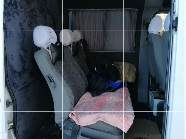 Білий Мерседес Sprinter, об'ємом двигуна 2.2 л та пробігом 580 тис. км за 10000 $, фото 5 на Automoto.ua